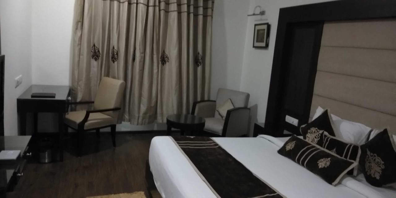 Hotel Pitrashish Pride Igi Intl Airport Delhi Eksteriør billede